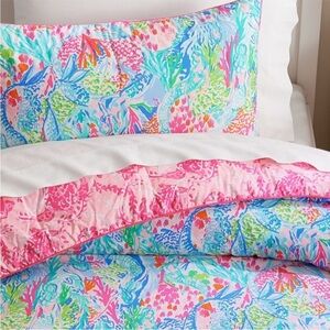 Pottery Barn Kids Lilly Pulitzer Mermaids Cove Twin Comforter and sham